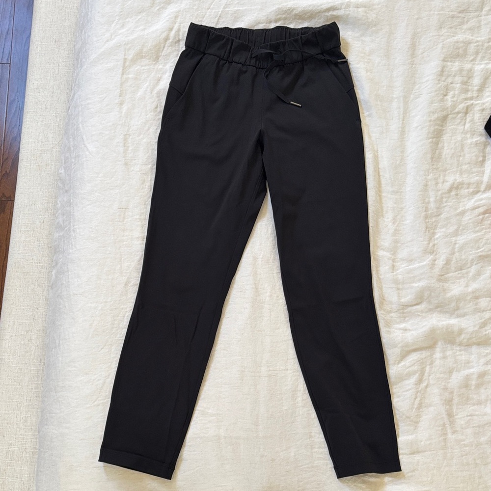 lululemon athletica Black Ankle Cropped Pants